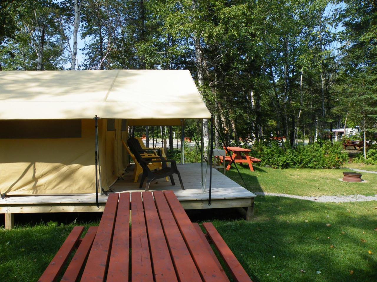 Prets-A-Camper Camping Тадуссак Экстерьер фото